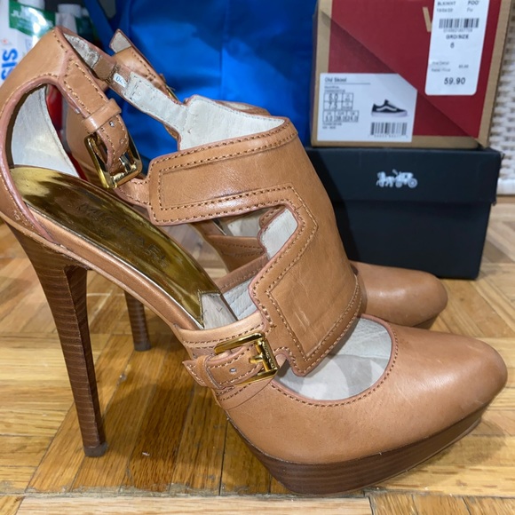 Micheal kors heels